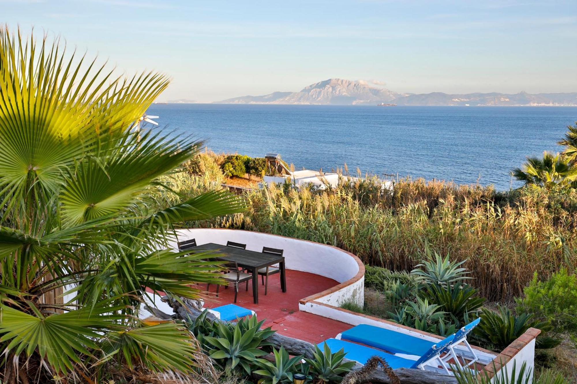 Front Amazing Views Holiday home *